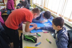 fg18-group-working-09